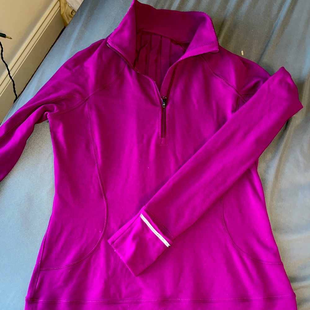 selling lulu lemon size 6 pullover